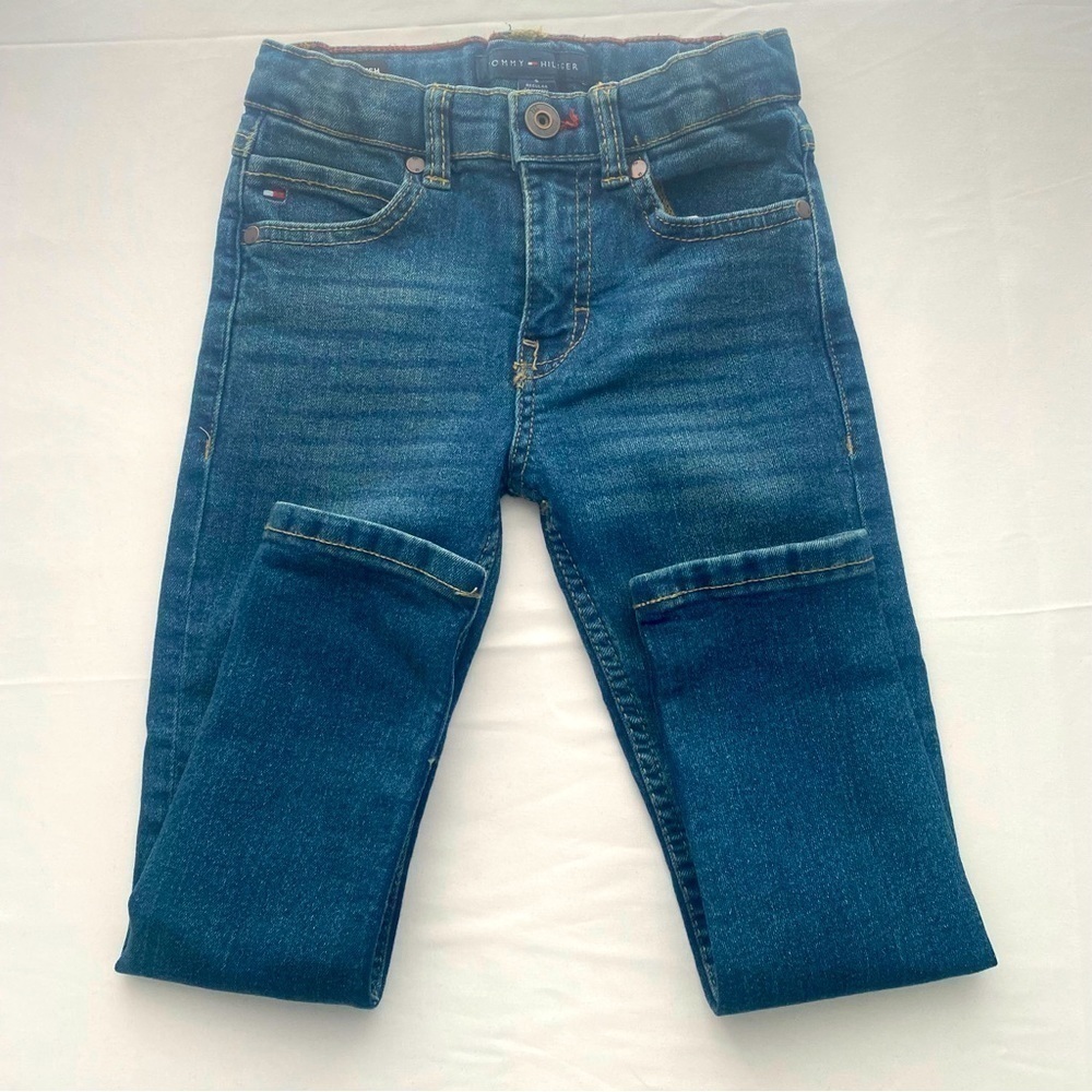 Tommy Hilfiger Boys Stretch Skinny Size 5 Dark Wash (grandson outgrew great con)